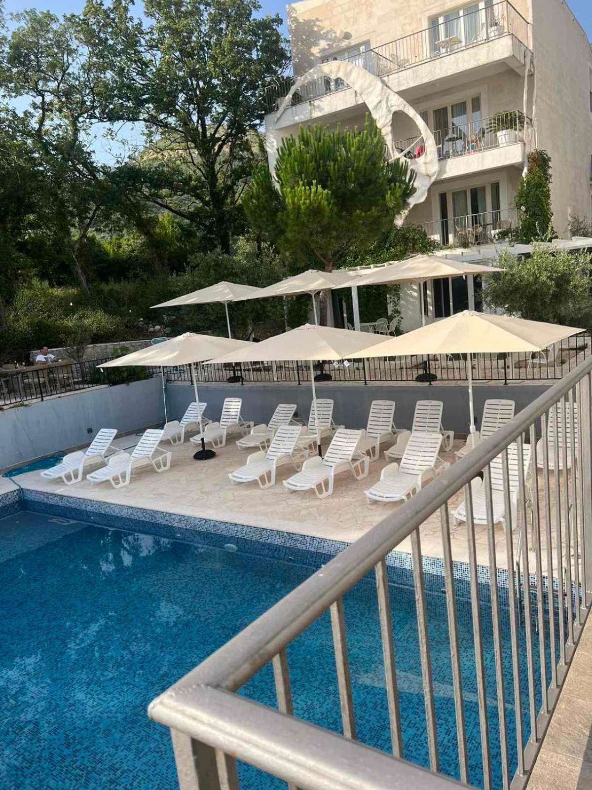 Most Oliva Resort Будва Екстер'єр фото